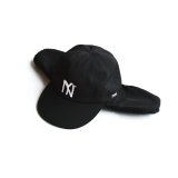 画像: COMESANDGOES / NY NY EAR CAP